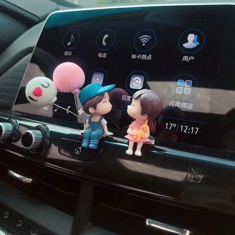 Soft Dashboard Figure – Couple Styles